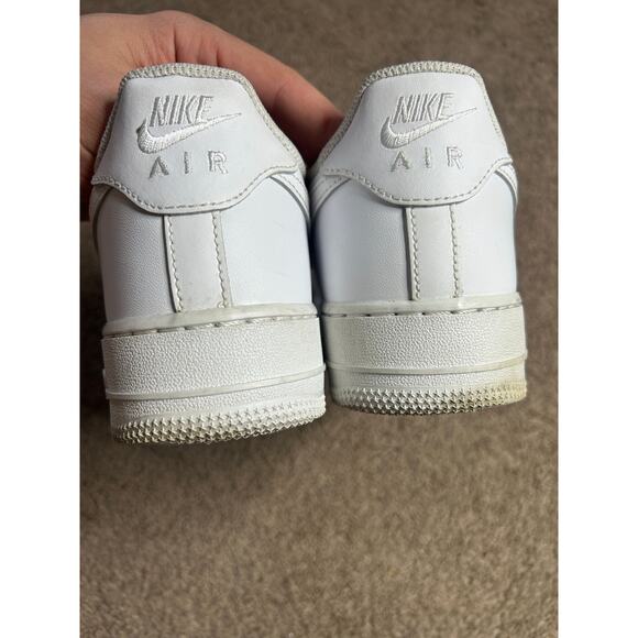 Nike Air Force One Sneakers Men Size US Size 9.5 Triple White Low AF1 315122-111 - Picture 4 of 7